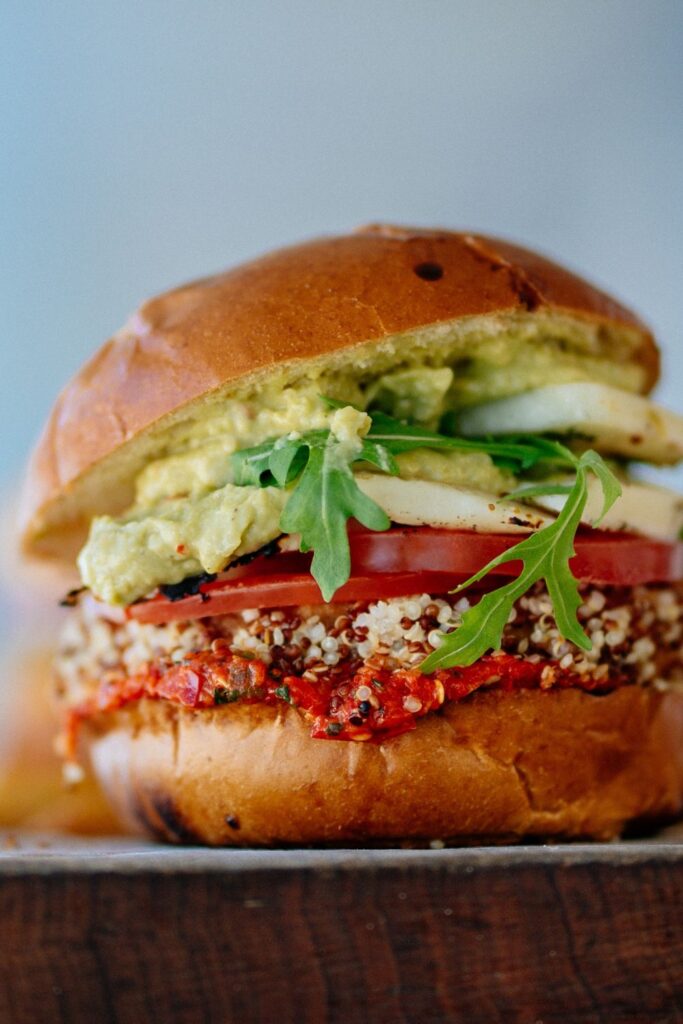 quinoa-burger-vegano-saudável