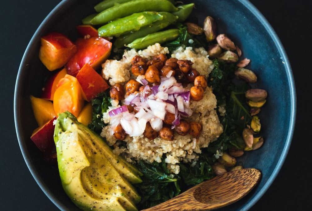 salada-de-quinoa-com-abacate-receita-saudável